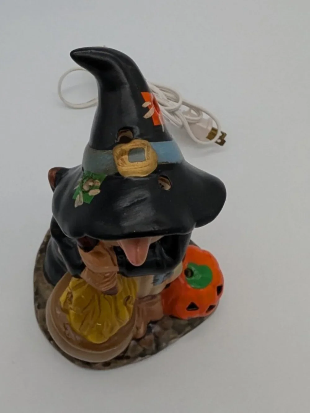 Vintage Witch Halloween Electric Light Stirring Cauldron  decor
